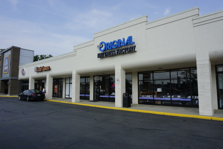 Centerpointe Plaza Property Image