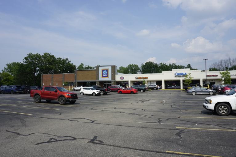 Centerpointe Plaza Property Image