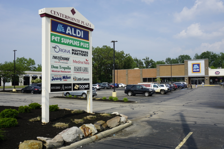 Centerpointe Plaza Property Image