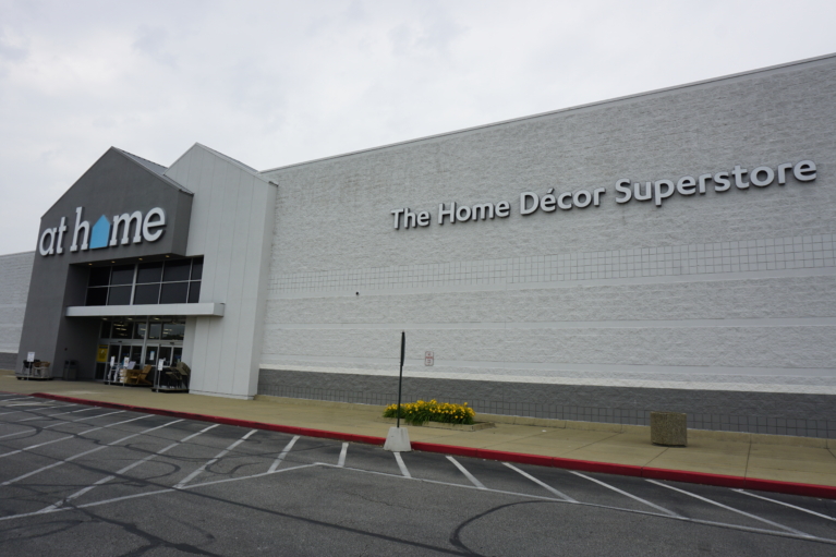 Cobblestone Square Property Image